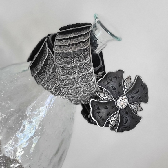 AWESOME Western Leather and Metal detail belt - Picture 2 of 16